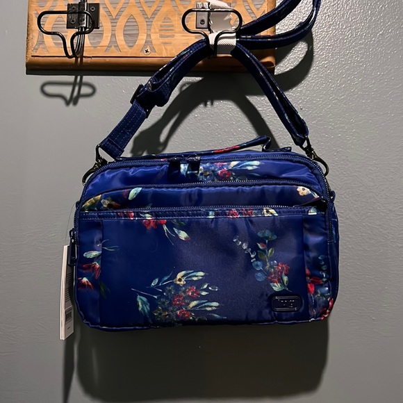 lug Bags Nwt Lug Scoop Crossbody Bag Bouquet Blue Poshmark